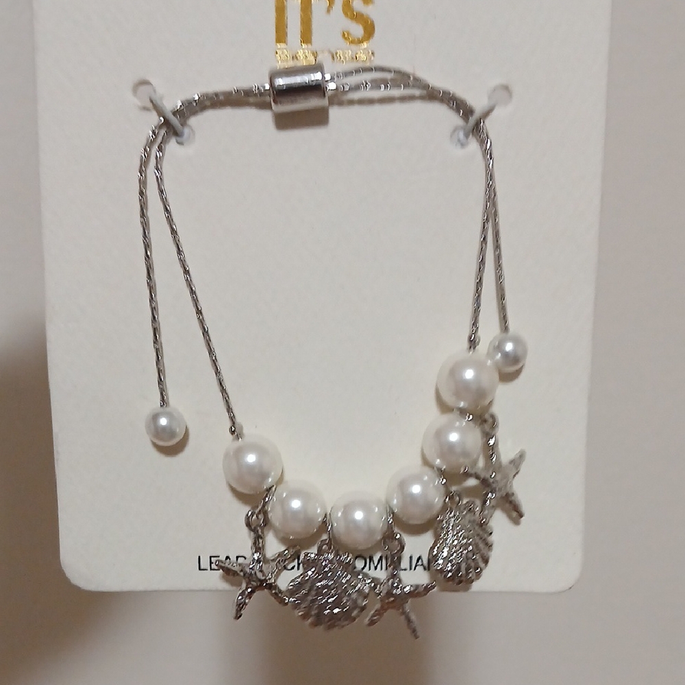 Chic Silver and Faux Pearl Starfish Bracelet